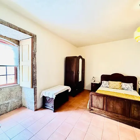 Casa Dos Capitaes Mores - Flor Bed & Breakfast