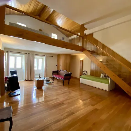 Alojamento de Acomodação e Pequeno-almoço Casa Dos Capitães Mores - Flor