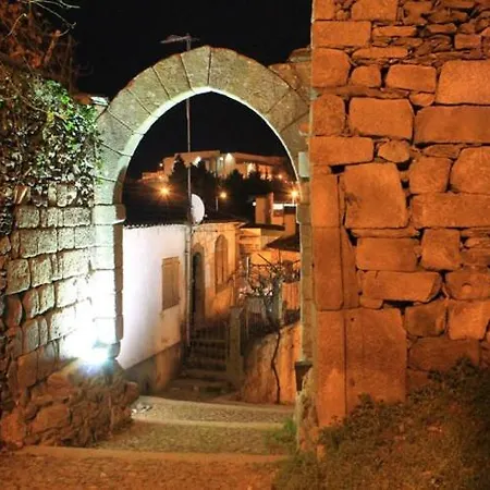 Casa Dos Capitaes Mores - Flor Bed & Breakfast 3*