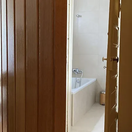 Alojamento de Acomodação e Pequeno-almoço Casa Dos Capitães Mores - Flor