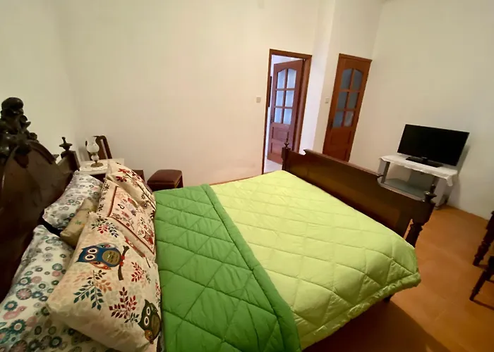 Alojamento de Acomodação e Pequeno-almoço Casa Dos Capitães Mores - Flor 3*