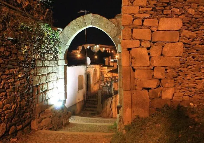 Casa Dos Capitaes Mores - Flor Oda ve Kahvaltı 3*